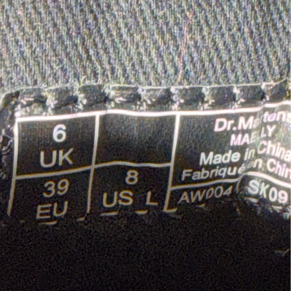 Dr. Martens Maelly Maroon
Canvas 6 Eye Lace Up Ankle Boots
Women's Size 8 AW004 - Picture 8 of 9